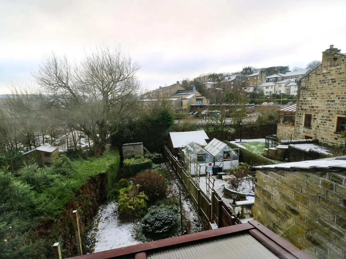 Townend Cottage 케일리 펜션